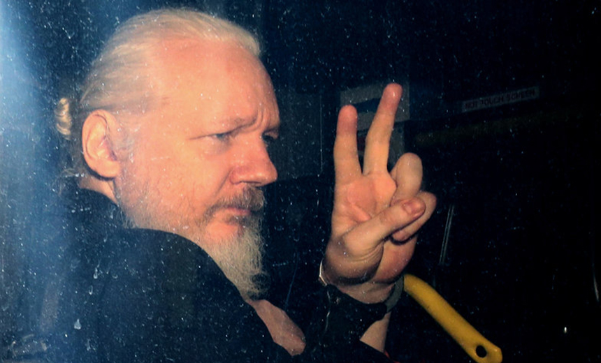 US Now Accuses Assange of Conspiring With Hacking Groups